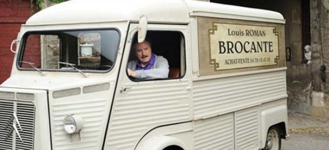 Victor Lanoux tourne le 44ème épisode de “Louis la brocante” pour France 3