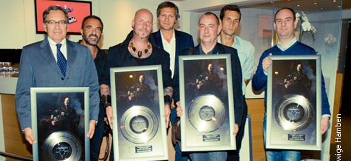 “The Voice” : Luc Arbogast reçoit un disque de platine pour son album “Odysseus”