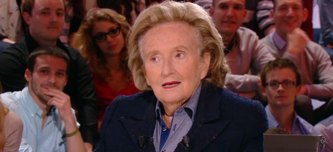 Replay : regardez Bernadette Chirac dans “Le Petit Journal” de CANAL+ (vidéo)