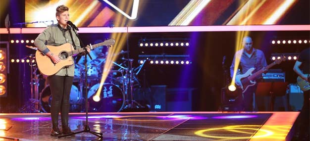 the-voice-audition-claire-pumped-that-kicks-foster-the-people
