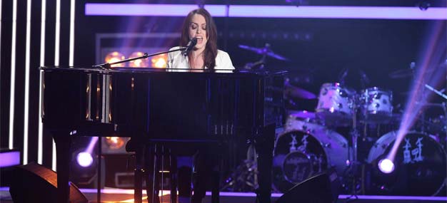 the-voice-audition-rachel-claudio-message-in-a-bottle-police