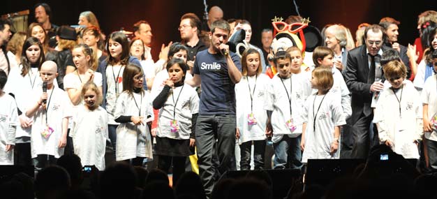 tout-le-monde-chante-contre-le-cancer-2011