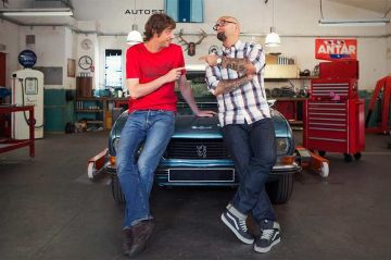 &quot;Wheeler Dealers France&quot; : restauration d&#039;une Peugeot 205 CJ lundi 30 septembre 2024 sur RMC Découverte