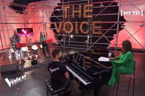 “The Voice” : 1ères images du coaching d'Amel Bent avec Léa &amp; Luigiano (vidéo)