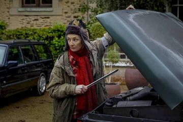 &quot;Capitaine Marleau&quot; : « Le prix à payer » à revoir vendredi 18 octobre 2024 sur France 2 avec Catherine Frot &amp; Bernard Montiel