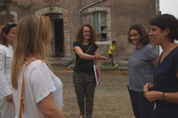&quot;Reportages découverte&quot; : « Leur job, c’est nos vacances ! » sur TF1 samedi 27 mai 2023 - Vidéo
