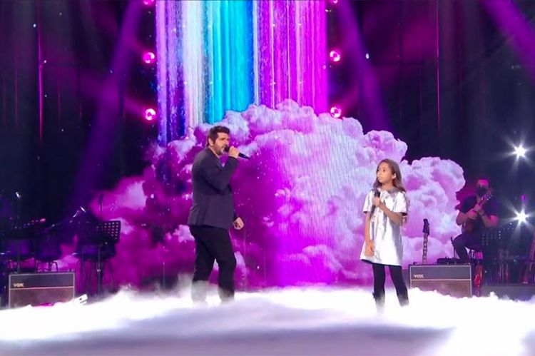 Replay “The Voice Kids” : Rébecca & Patrick Fiori « Chanson sur ma drôle de vie » de Véronique Sanson (vidéo)