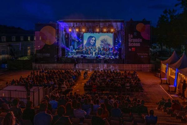 "Sœurs Jumelles, Joyeusement féministe" mercredi 29 mars 2023 sur Culturebox