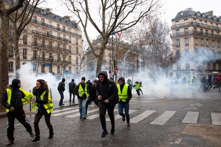 Violences urbaines, riposte policière : la « révolution » Gilets Jaunes, ce soir dans “Enquête Exclusive” sur M6 (vidéo)