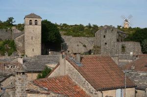 &quot;Echappées Belles&quot; : « Le Larzac, la terre en partage » sur France 5 samedi 26 août 2023 - Vidéo