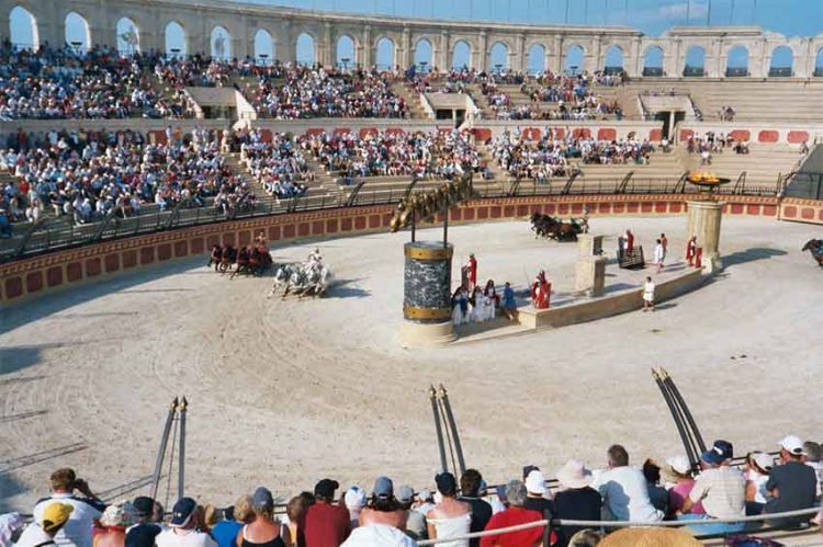 Le Puy du Fou à travers le regard de trois enfants, dimanche 4 août sur Gulli