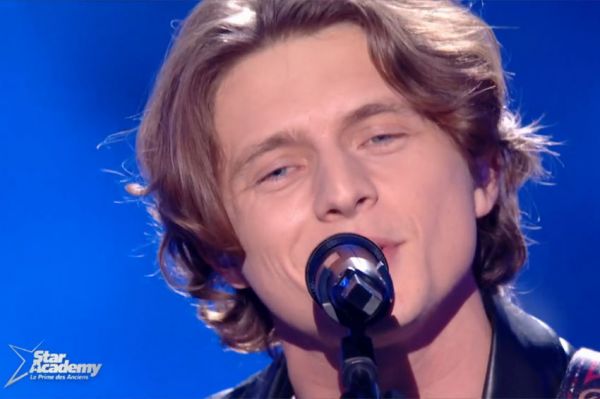 Replay "Star Academy" : Ulysse chante "Eteins la lumière" d'Axel Bauer (vidéo)