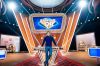 “Une famille en or” de retour le 31 août sur TF1 avec Camille Combal à... 23h35 !