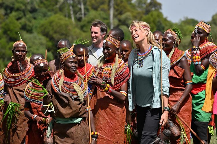 “Rendez-vous en terre inconnue” avec Estelle Lefébure au Kenya mardi 3 décembre sur France 2