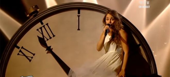 Vidéo Replay “The Voice” : Laura Chab&#039; interprète « Le tourbillon de la vie » de Jeanne Moreau