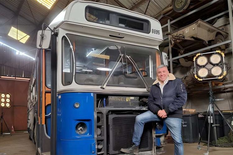 "Vintage Mecanic" : restauration d'un autobus Saviem SC-10 RATP sur RMC Découverte lundi 1er avril 2024