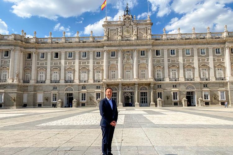 “Si les murs du Palais Royal de Madrid pouvaient parler”, mardi 27 juillet sur France 2 avec Stéphane Bern