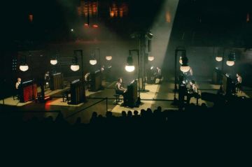 "Eddy de Pretto : Love Factory" à revoir sur Culturebox mercredi 12 avril 2023 - Vidéo