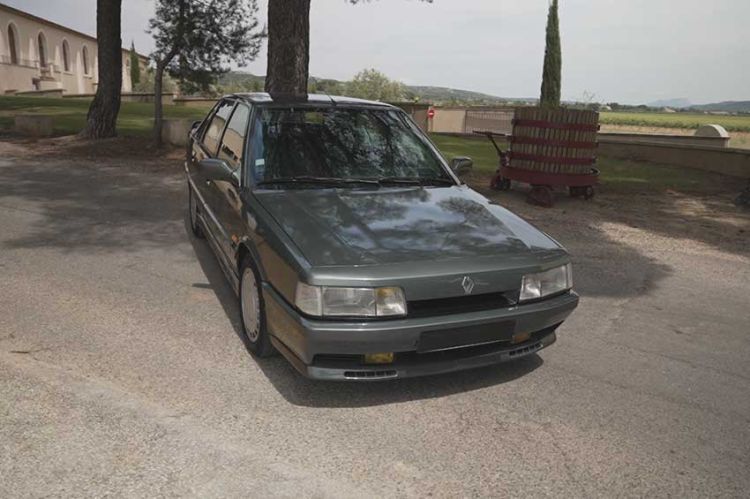 Restauration d'une Renault 21 Turbo  dans &quot;Vintage Mecanic&quot; sur RMC Découverte mardi 14 octobre 2025