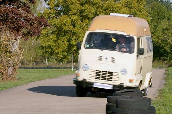 "Enchères mécaniques" : Citroën DS / Renault Estafette, jeudi 9 mars 2023 sur RMC Découverte