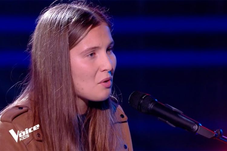 Replay “The Voice Kids” : Tess chante « A fleur de toi » de Vitaa (vidéo)