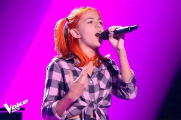 &quot;The Voice Kids&quot; : L&#039;audition de Zoé qui va enflammer le plateau mardi 1er août 2023 sur TF1 - Vidéo