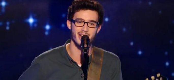 Replay “The Voice” : Alexandre chante « Hallelujah » de Leonard Cohen (vidéo)