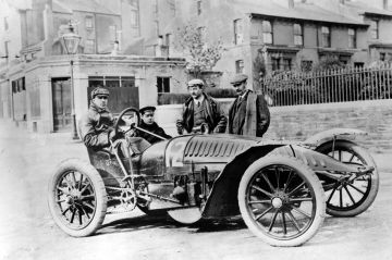 &quot;Une brève histoire de l&#039;automobile&quot; : série documentaire inédite diffusée sur ARTE mardi 14 janvier 2025