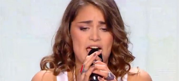 Vidéo Replay “The Voice” : Laura Chab interprète « Les histoires d'amour » des Rita Mitsouko