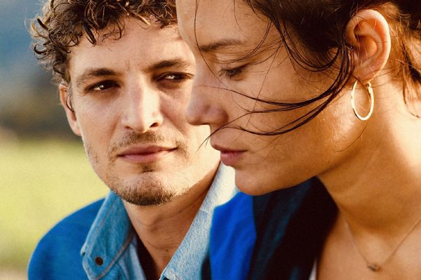 Le film "Revenir" avec Niels Schneider et Adèle Exarchopoulos diffusé sur Culturebox samedi 30 novembre 2024