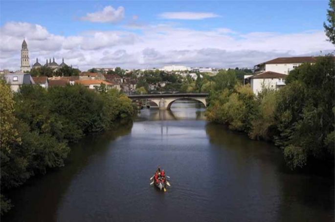 “Les 100 lieux qu&#039;il faut voir” : « Sur le chemin de Compostelle, de la Bourgogne aux Pyrénées » dimanche 14 août sur France 5 (vidéo)