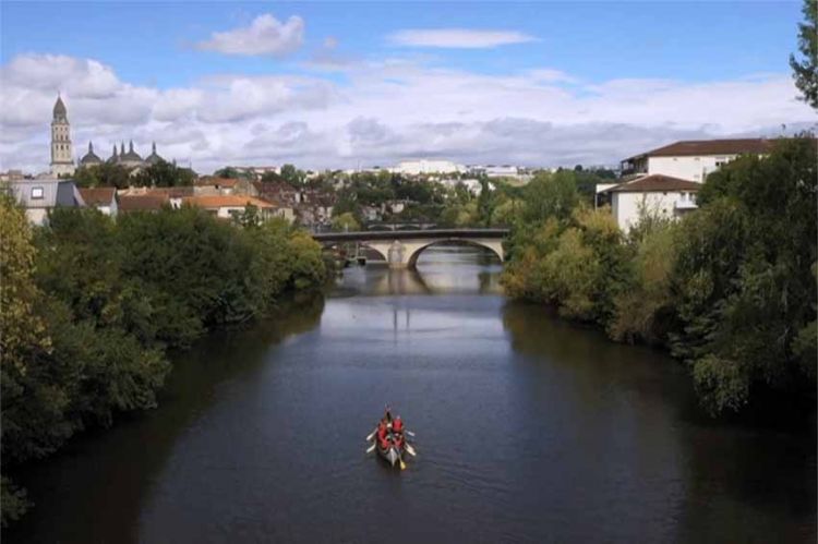 “Les 100 lieux qu&#039;il faut voir” : « Sur le chemin de Compostelle, de la Bourgogne aux Pyrénées » dimanche 14 août sur France 5 (vidéo)