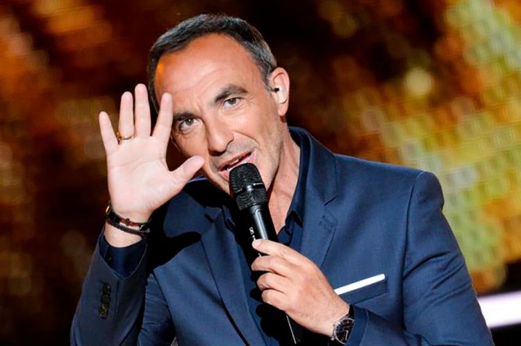 "The Voice" : Nikos Aliagas propose un talk-show musical après chaque prime