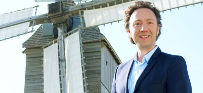 Intédit : Stéphane Bern conte la vie de Danton dans “Secrets d’histoire” ce soir France 2