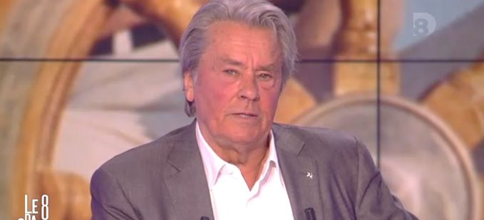 Regardez Alain Delon invité de la 100ème dans “Le Grand 8” sur D8 (vidéo, replay)