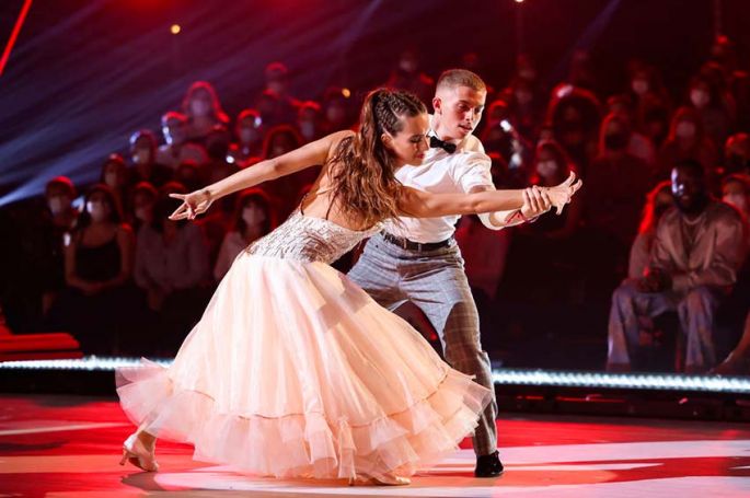 Replay “Danse avec les stars” : Michou &amp; Elsa Bois sur « Les filles d&#039;aujourd&#039;hui » de Vianney (vidéo)
