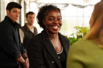 &quot;R.I.P La vie vous va si bien&quot; sur TF1 lundi 8 décembre 2025 avec Claudia Tagbo (vidéo)