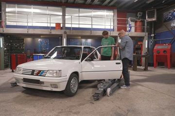 &quot;Wheeler Dealers France&quot; : restauration d&#039;une Peugeot 205 Rallye sur RMC Découverte lundi 19 février 2024