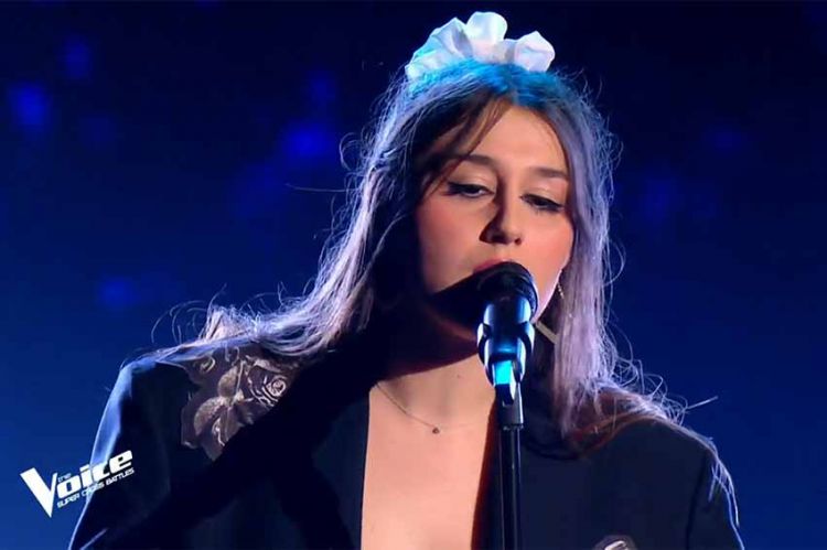 Replay “The Voice” : Ofé chante « La valse à mille temps » de Jacques Brel (vidéo)