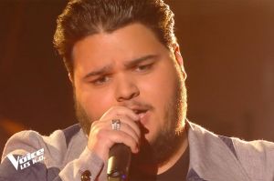 Replay “The Voice” : julien chante « Ca pleure aussi un homme » de Ginette Reno (vidéo)