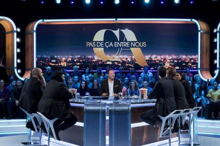 “Pas de ça entre nous” bientôt de retour sur TF1, les invités reçus par Arthur