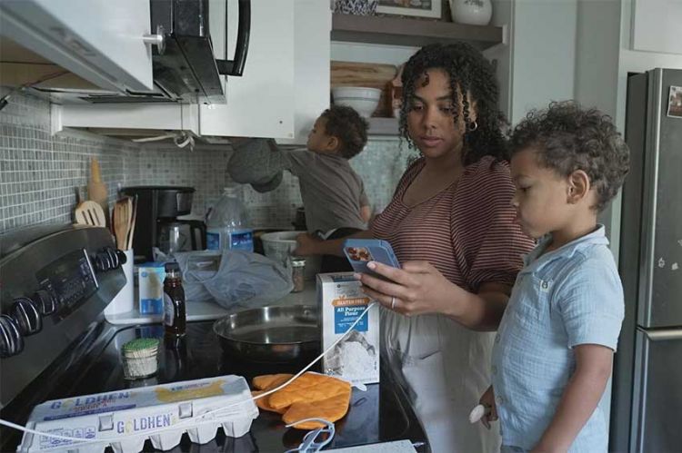 "Enquête Exclusive" dimanche 13 octobre 2024 sur M6 : TradWives : ces « super mères au foyer » qui séduisent l'Amérique