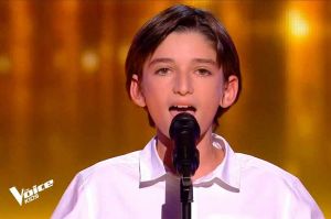 Replay “The Voice Kids” : Tom chante « Hopelessly devoted to you » de Olivia Newton-John (vidéo)