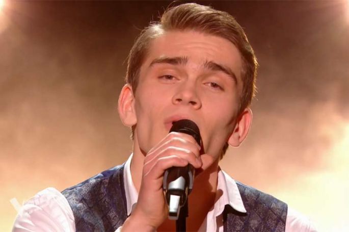 Replay The Voice - Alphonse chante &quot;Je m&#039;voyais déjà&quot; de Charles Aznazour en demi-finale (vidéo)