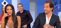 Invitée dans “Le Supplément”, Nabilla réclamme une oreillette pour lui traduire... du Français !