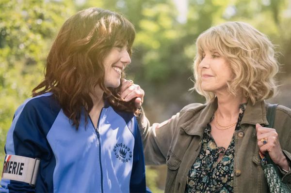 "Les mystères du Clos des Lilas" avec Fanny Cottençon et Blandine Bellavoir samedi 7 décembre 2024 sur France 3