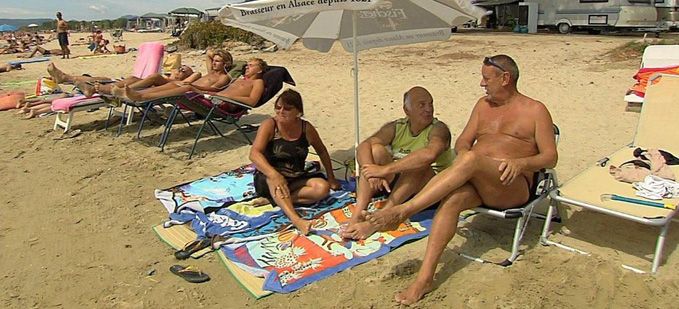 « La mer, la plage et mon camping » dans “Reportages” samedi 6 juillet à 13:15 sur TF1