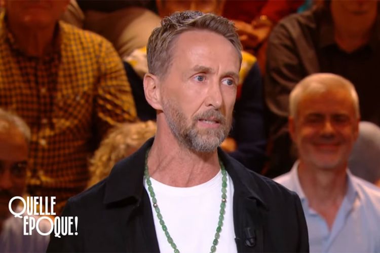 "Le Phil'Pol" de Philippe Caverivière du 28 octobre 2023 dans "Quelle époque !" sur France 2 - Vidéo