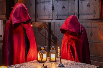 &quot;Les Traîtres&quot;, premières images de la finale diffusée sur M6 samedi 11 octobre 2025 (vidéo)