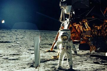 « La face cachée du premier pas sur la lune » samedi 12 novembre 2022 sur RMC Découverte (vidéo)